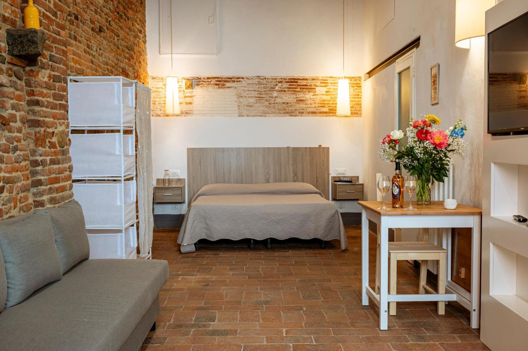 Antica Casa Dei Rassicurati Bed and Breakfast Montecarlo Exteriör bild