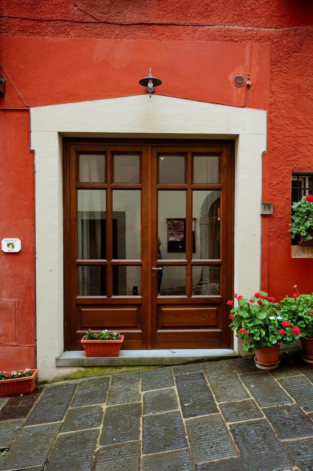 Antica Casa Dei Rassicurati Bed and Breakfast Montecarlo Exteriör bild